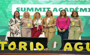Participantes panel “Empoderando mujeres en la agroindustria