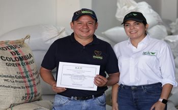 Donde un abuelo sembró esperanza, hoy el mundo toma café