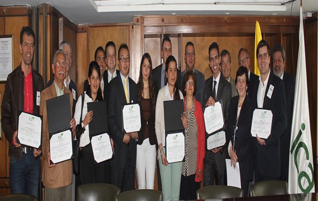 El ICA entregó certificación en Buenas Prácticas de Manufactura a empresas farmacéuticas veterinarias  
