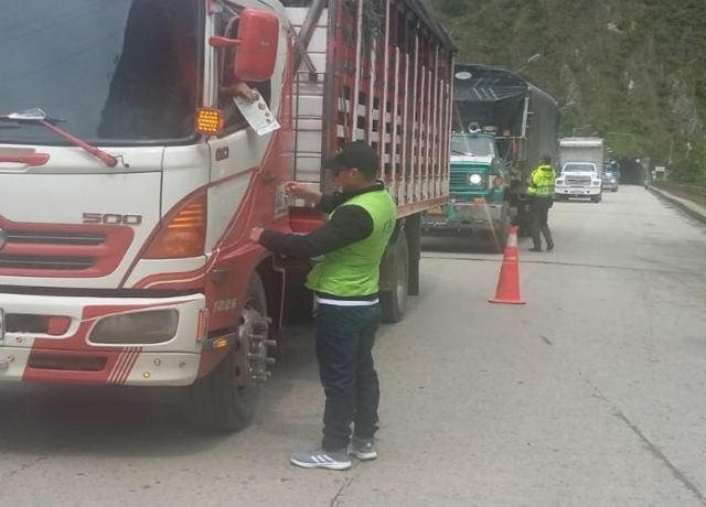 En Garagoa, Boyacá, el ICA realizó brigada de control a la movilización de material vegetal