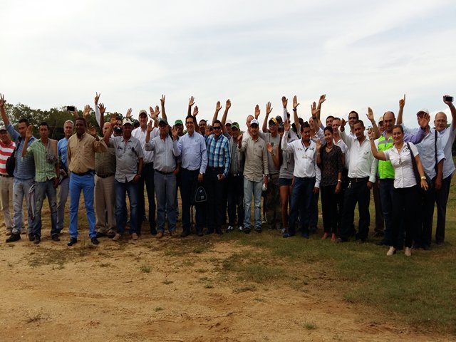 El ICA promueve el registro de predios de exportación en productores de mango de Ayapel. 