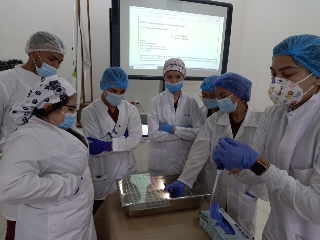 Foto-ICA-jornada-de-educomunicacion-con-estudiantes-de-medicina-veterinaria-2.jpg