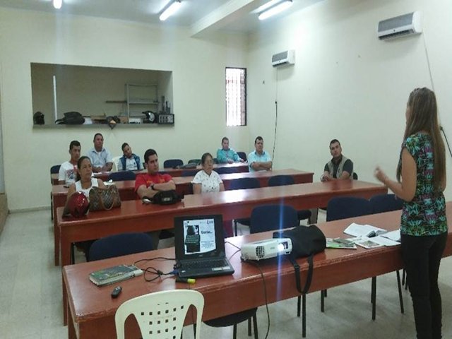 El ICA socializó normatividad que deben cumplir los establecimientos de insumos agropecuarios en Guaviare 