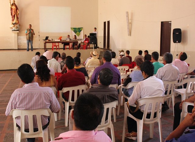 El ICA  con los cultivadores de La Plata, Huila