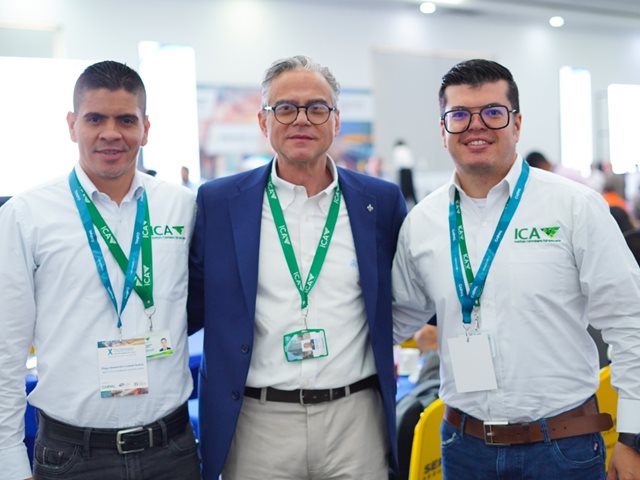 Participantes ICA en el foro.