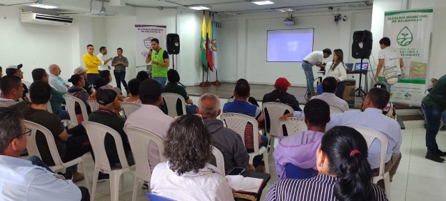 Foto-ICA-Jornadas-de-educomunicacion-con-productores-agricolas-del-Valle-del-Cauca.jpg