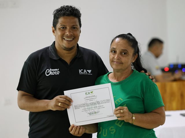 37 productores fueron certificados en Buenas Prácticas Agrícolas