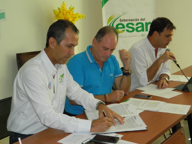 El ICA y la Gobernación del Cesar firmaron convenios para controlar y prevenir rabia bovina y encefalitis equina venezolana