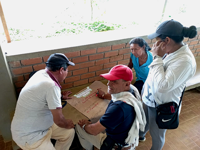 El ICA realiza jornadas pedagógicas sobre la fiebre aftosa, rabia de origen silvestre y la tuberculosis bovina en Mitú 