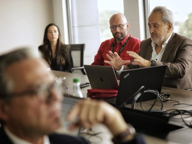 Unidos por la sanidad animal: ICA y Banco Mundial impulsan soluciones tecnológicas contra enfermedades transfronterizas