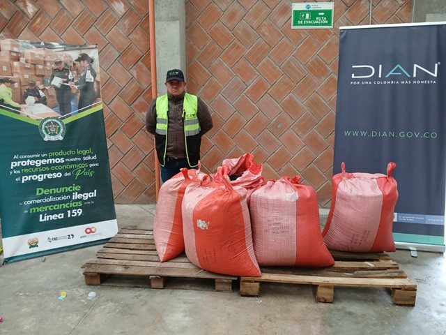 ¡Sin descanso! Funcionarios del ICA, DIAN y POLFA han decomisado más de 300 kilos de semilla de cebolla en lo que va del 2025
