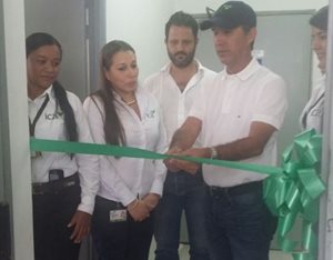 Fotos-laboratorios-del-Valle-5.jpg