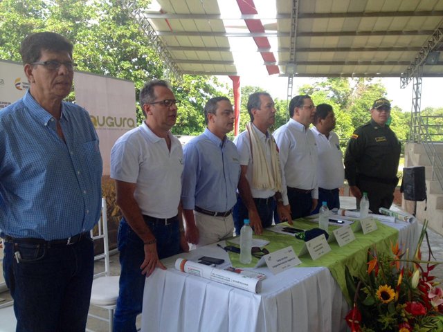 El ICA, AUGURA y ASBAMA  lanzan plan integral para prevenir el ingreso al país de devastadora enfermedad del banano 