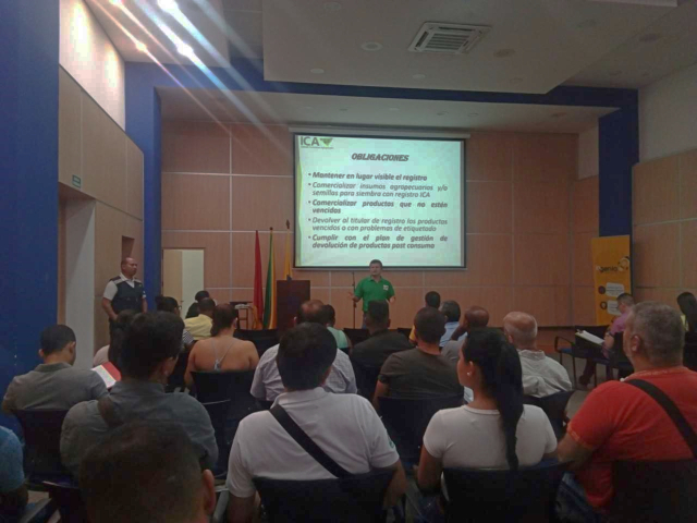 El ICA lidera encuentro con comercializadores de insumos agropecuarios en el Cauca