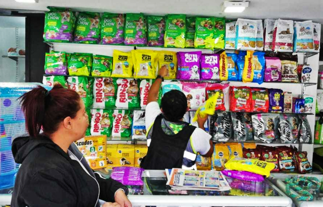 El ICA inspecciona almacenes comercializadores de insumos agropecuarios en Bogotá