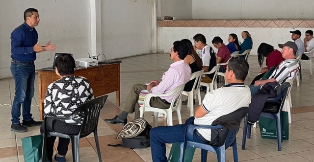 Foto-ICA-Capacitacion-a-productores-porcicolas-de-Cundinamarca-1.jpg