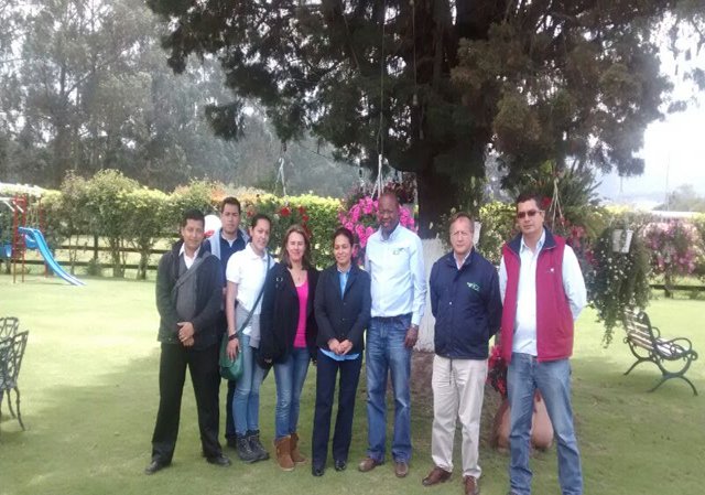 Autoridades sanitarias del Perú realizan visita de auditoría a la empresa productora de material genético CGR 