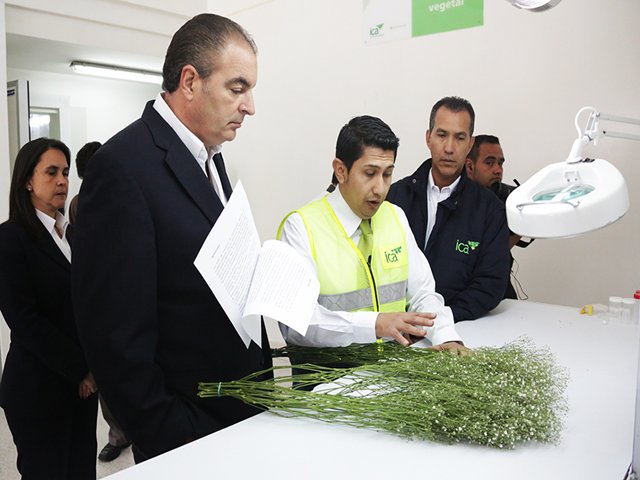 Gobierno entrega primer Centro de Inspección y Tránsito Agropecuario del país 