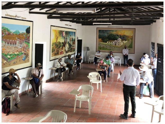 Ganaderos charaleños acudieron a la jornada de registro de predios ante el ICA 