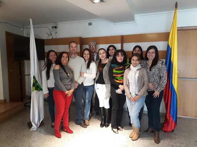 El SENASA de Argentina entrenó a funcionarios del ICA en metodología para el diagnóstico de la brucelosis en Colombia
