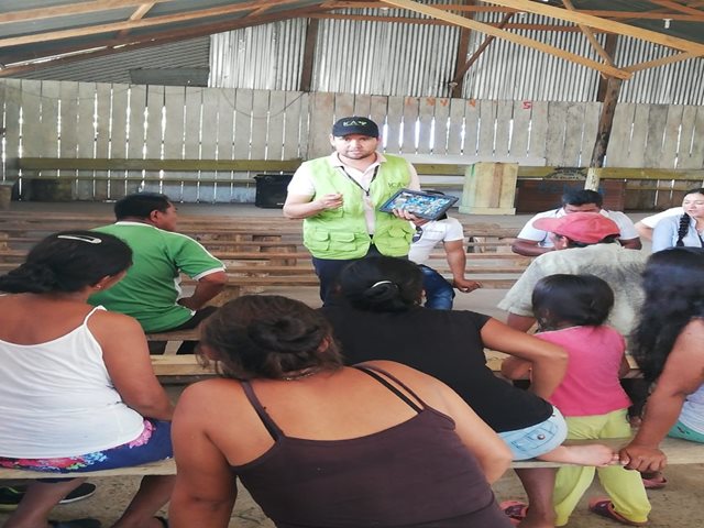 Productores de Barrancominas, Guainía, se capacitan en reconocimiento de enfermedades pecuarias