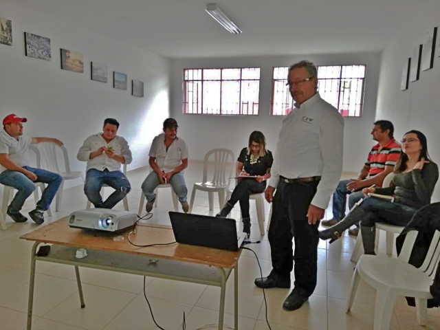 El ICA socializa normativa sobre fiebre aftosa en Cundinamarca