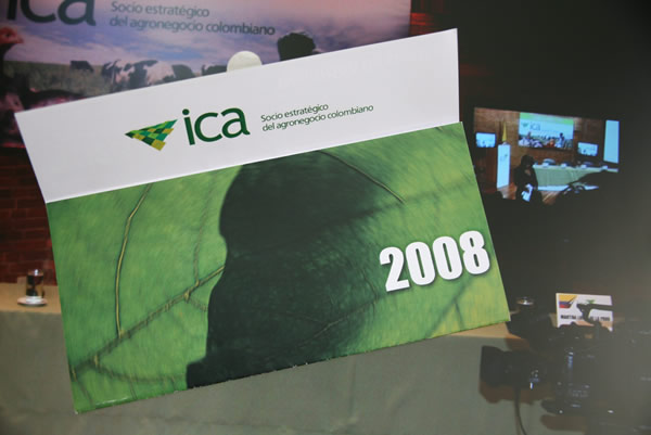 ICA rinde cuentas en audiencia pública 