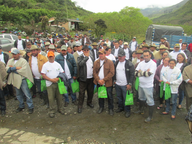 El ICA capacitó a más de 160 productores de durazno en Norte de Santander