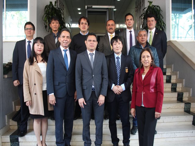 El ICA y productores de pitahaya inician acercamiento con el mercado Coreano   