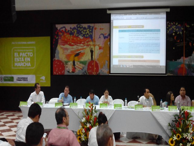 Reunión del gran pacto agrario y el desarrollo rural