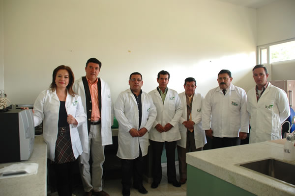 ICA entrega a ganaderos de Boyacá novedoso equipo para el diagnóstico de la brucelosis en sus animales