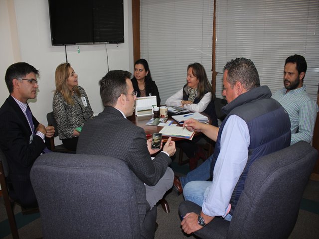 Nueva Zelanda busca oportunidades de cooperación en el sector de ovinos en Colombia