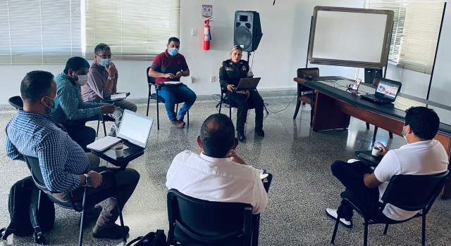 Foto-ICA-socializacion-entre-funcionarios-ICA-y-agentes-de-la-POLFA-1.jpg
