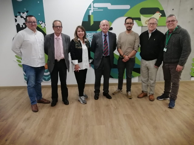 Foto-ICA-Participantes-en-la-reunion-2.jpg