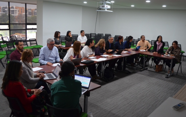 Avanzan en el análisis de la normatividad para la producción e importación de alimentos para animales 