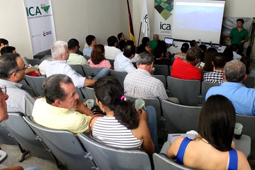 Agricultores-y-asistentes-tecnicos-del-Tolima-reciben-capacitacion-para-proteger-cultivos-del-HLB-de-los-citricos-2.JPG