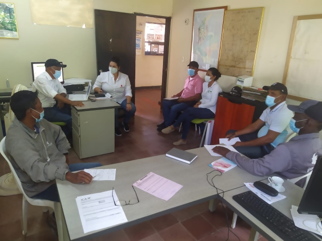 Foto-ICA-Capacitacion-con-productores-porcicolas.jpg