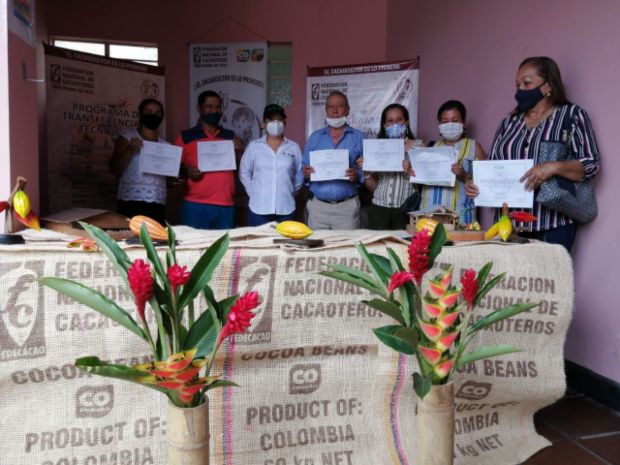 Foto-ICA-Certificacion-en-cacao-Huila-1.jpg Foto-ICA-Certificacion-en-cacao-Huila-1.jpg