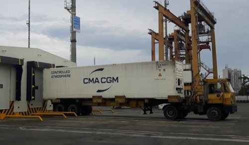 Quinientas toneladas de carne colombiana salen rumbo a mercados de seis países del mundo. Quinientas toneladas de carne colombiana salen rumbo a mercados de seis países del mundo.