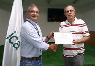 Entrega-certificados-Meta-(1).jpg