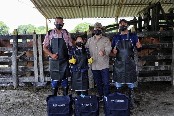 foto-vacunacion-2.JPG foto-vacunacion-2.JPG