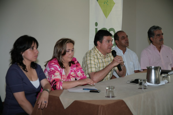 ICA fortalece capacidad de su personal técnico, responsable de la sanidad avícola nacional