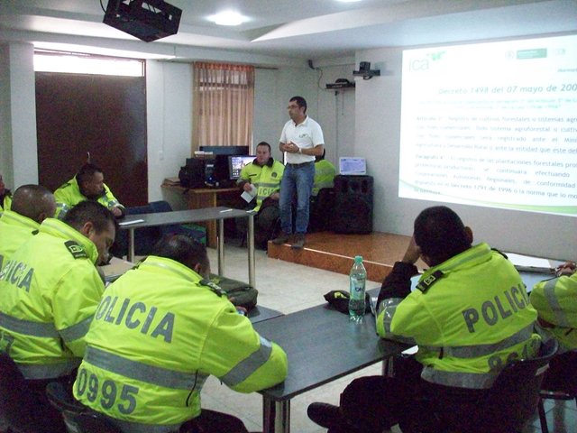 El ICA capacita autoridades policivas de Nariño en normatividad forestal. 