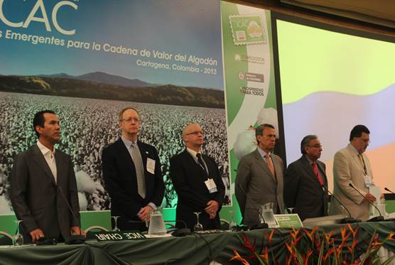 En Cumbre Mundial de Algodoneros, Colombia alerta sobre impacto del Cambio Climático en el cultivo