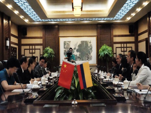 Comisión China visitaría Colombia para verificar condiciones que permitan la admisibilidad de carne y aguacate hass a ese país
