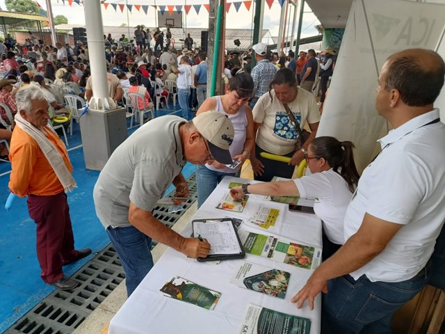 Participantes en la jornada. 