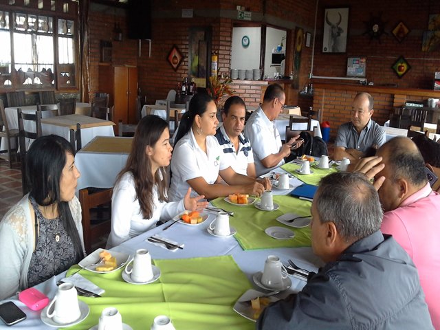 Alcaldes de Risaralda y el ICA, definen estrategia conjunta para fortalecer la producción agropecuaria. 