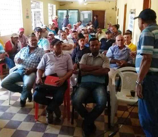 El ICA fortalece el trabajo de los vacunadores que participan en el primer ciclo de vacunación contra la fiebre aftosa y la brucelosis bovina del 2018