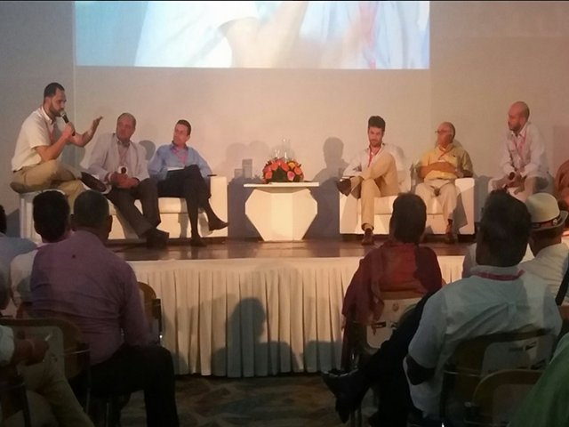 El ICA participó en el foro