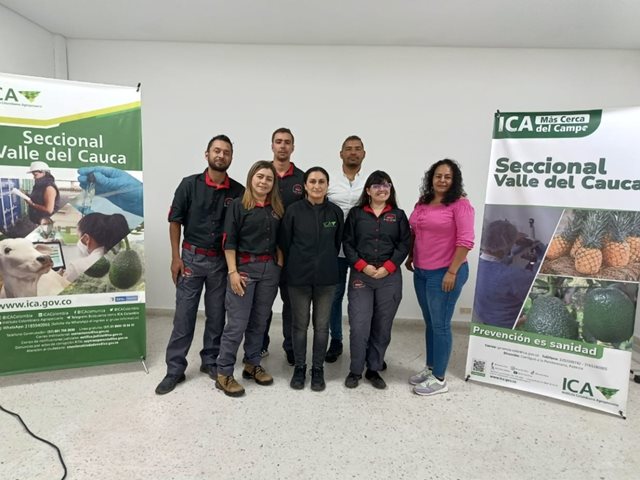 El ICA realizó una jornada de capacitación sobre enfermedades de notificación obligatoria en producciones acuícolas del Valle del Cauca